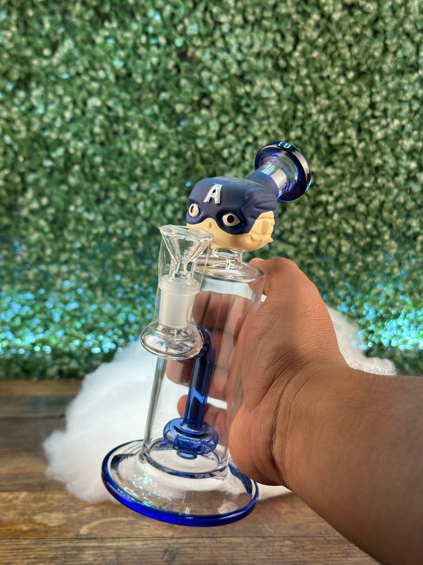 Superhero bong